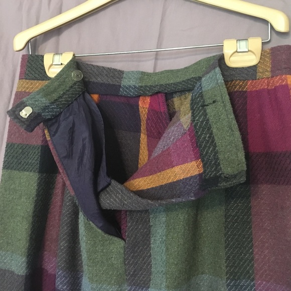 Vintage plaid wool skirt - Picture 7 of 8